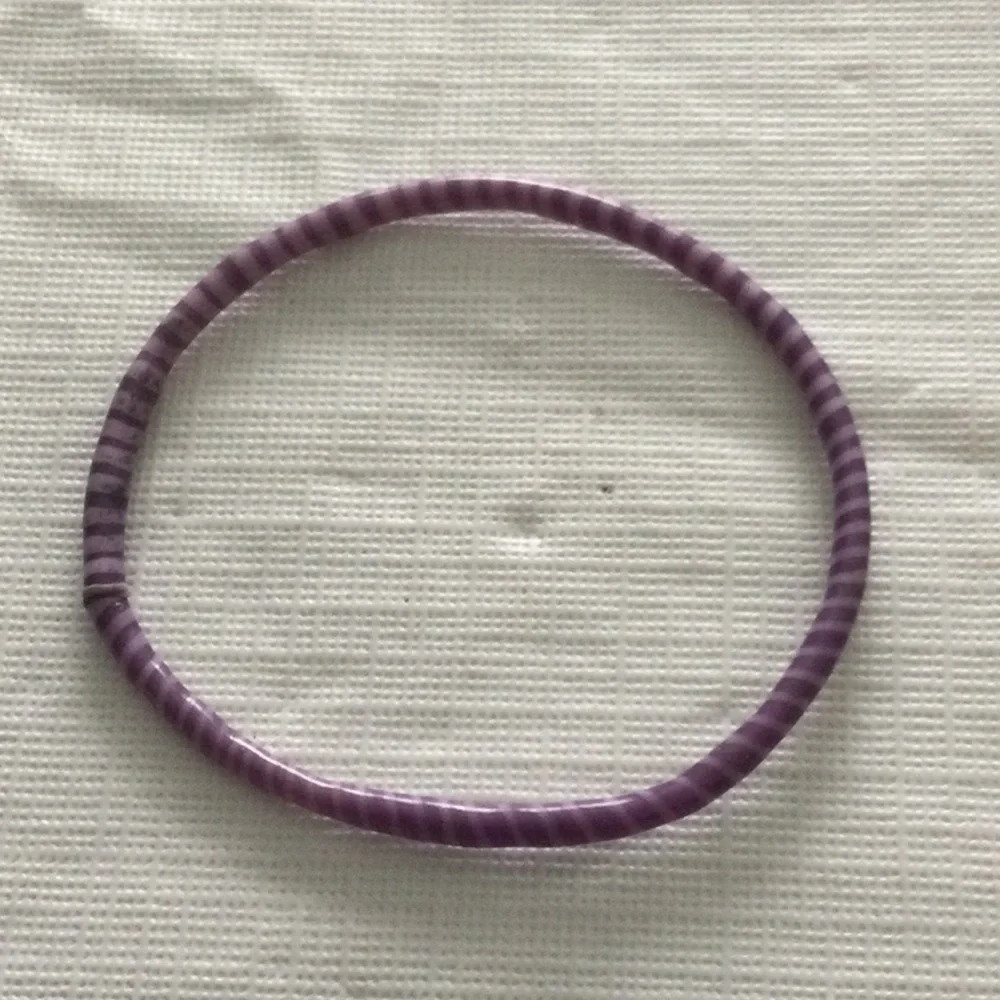 Woman’s Ann Taylor Loft Set of 4 Stretch Bracelets & one set of pierced Earrings